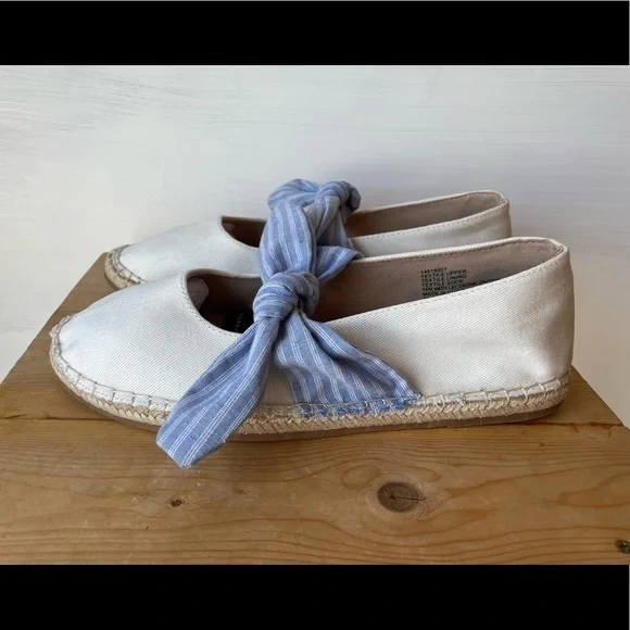 Torrid Ivory Canvas Espadrille Flats NWT! Size 11.5 - Picture 5 of 13